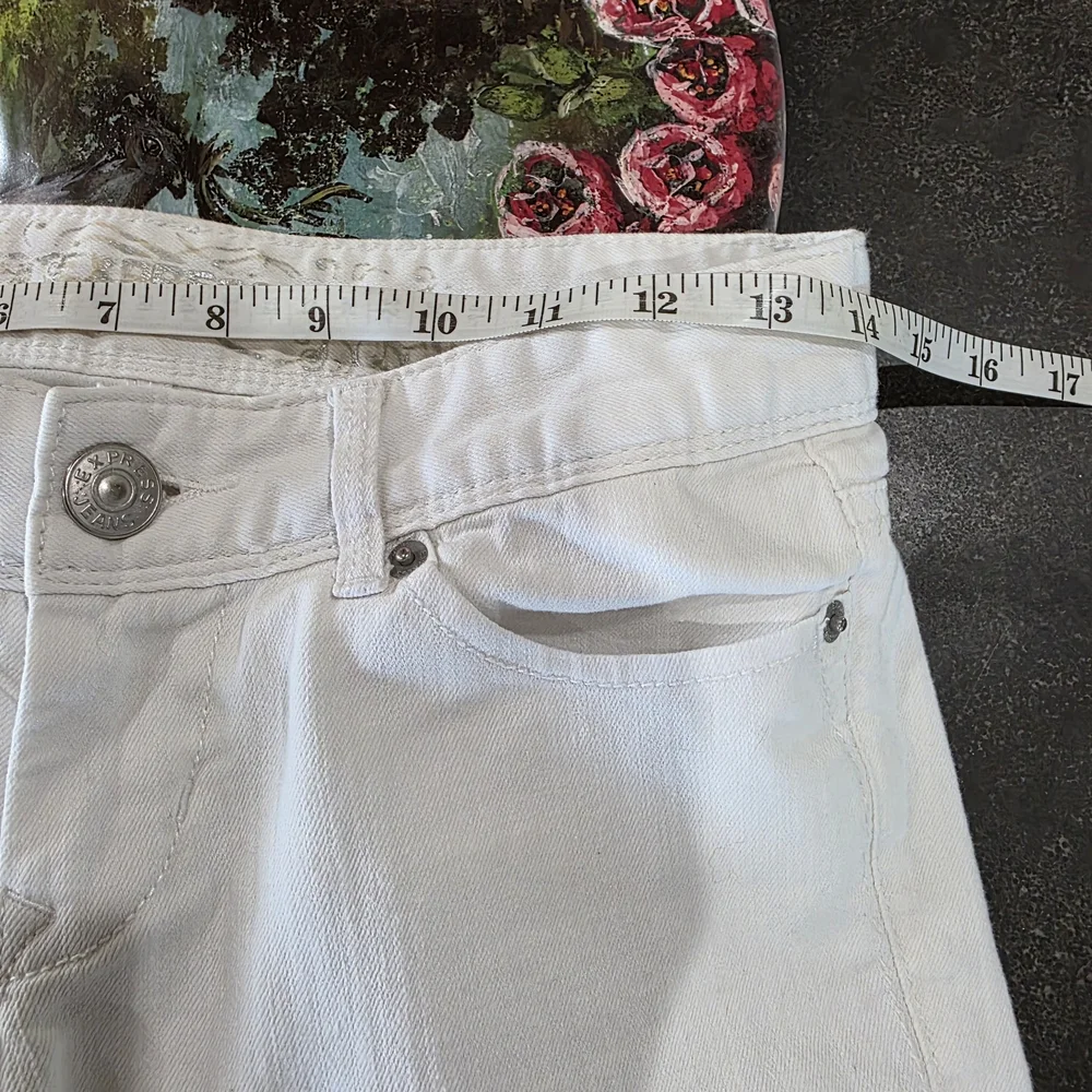 Express White Cropped Jeans for Women - Picture 6 of 11
